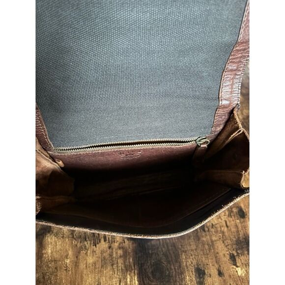 WILL LEATHER GOODS "Jacques" Burnished Cognac Leather Crossbody/ Messenger Bag - Picture 9 of 11